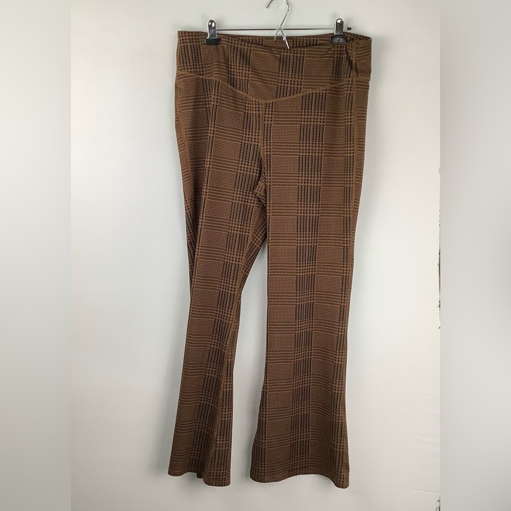 Maurices Brown Plaid Flare  Super High Rise Luxe Leggings womens size XL short